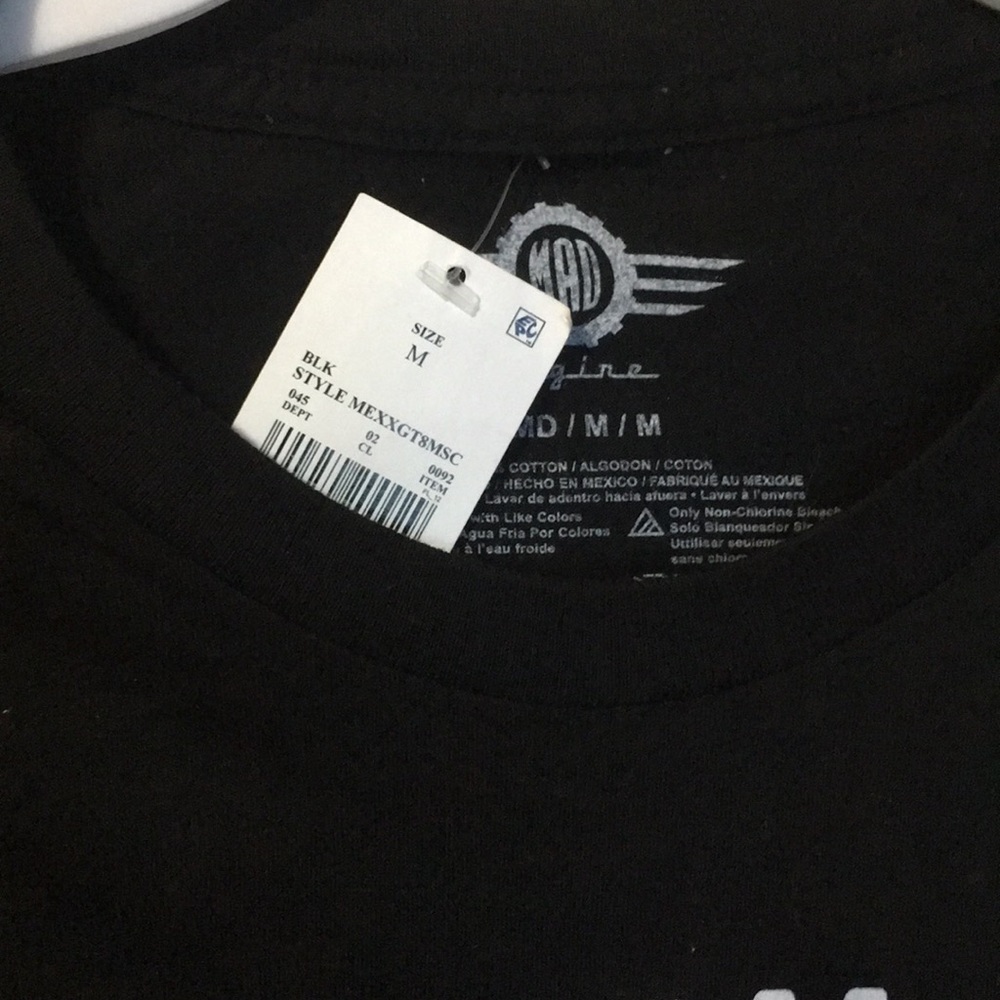 T shirt the only love triangle for me ❤️🍕 - Picture 3 of 3